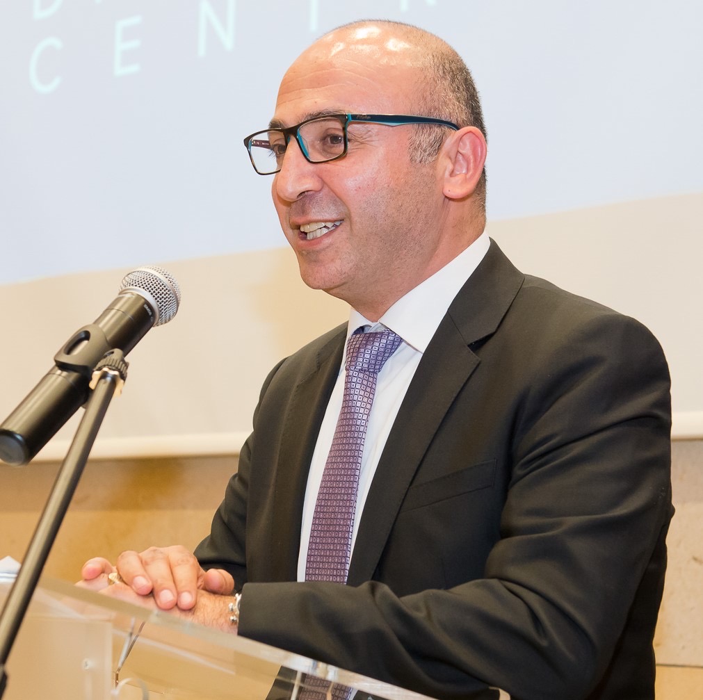 المستشار الدكتور: أنس العبادي