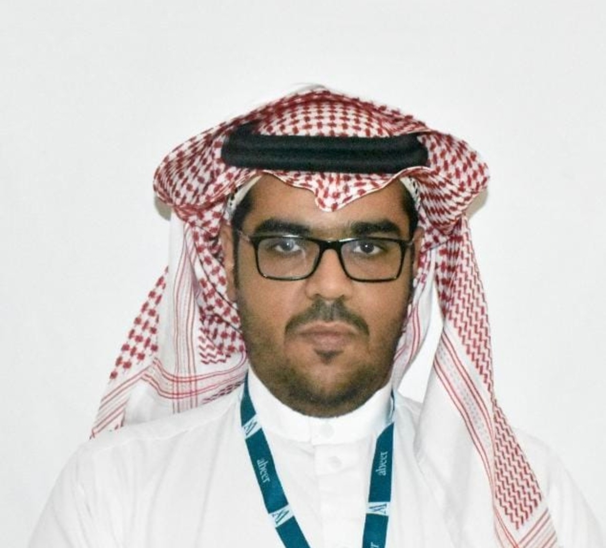 الأستاذ: مصطفى الحضرامي